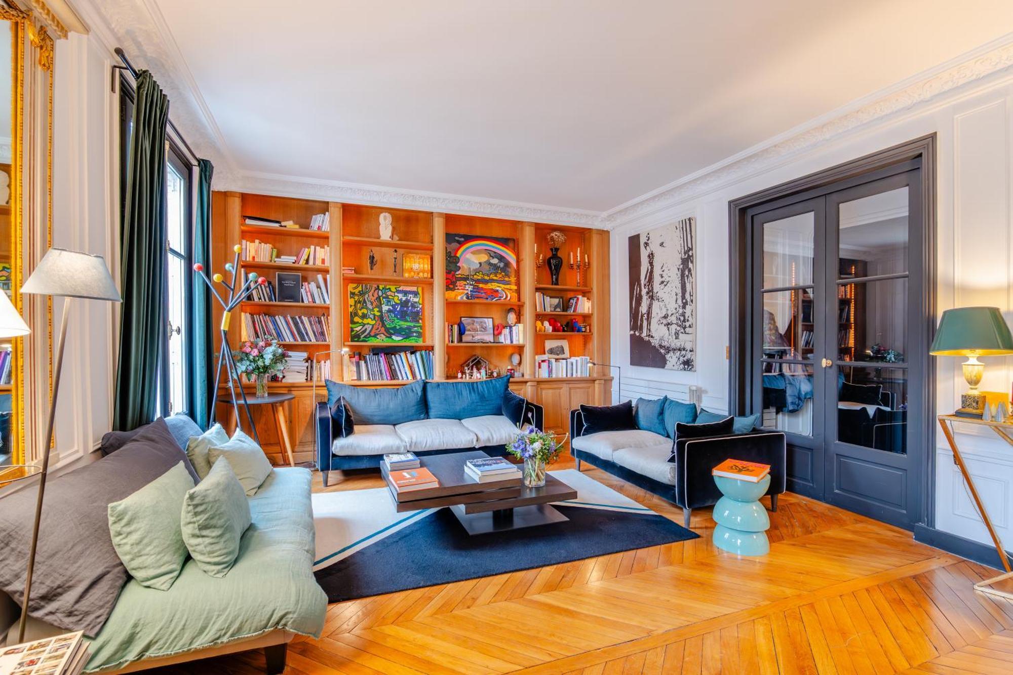 Veeve - Aesthetic Artistry Paris
